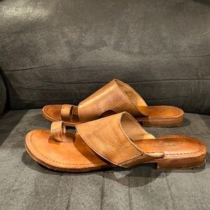Barely worn tan/brown Free People sandals.